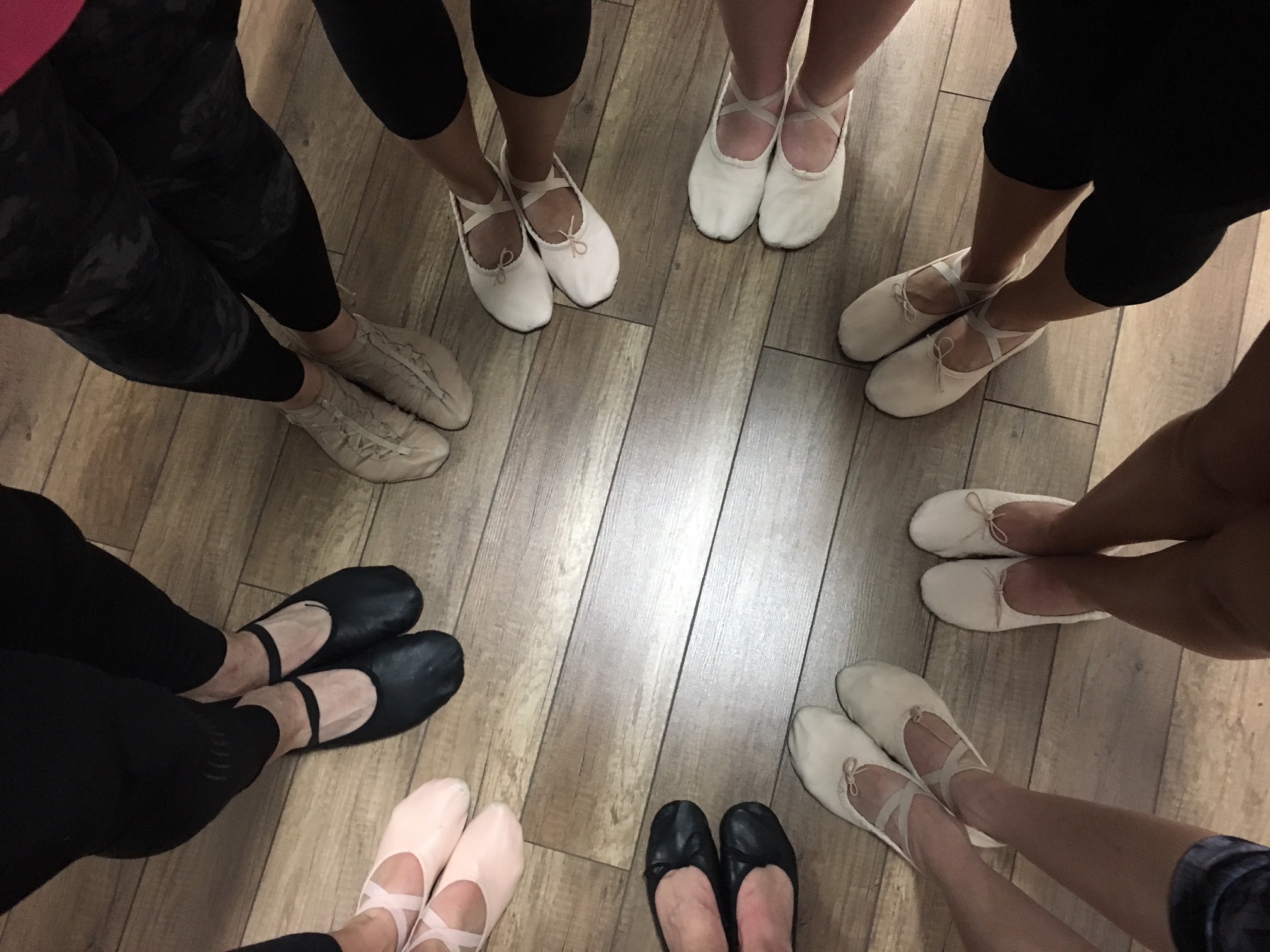 Une photo de chaussons de ma belle gang chez Ballet hop!